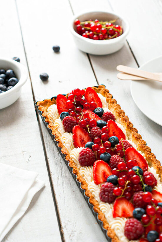 Tarte Mascarpone Fruits Rouges Noix de Coco - Lilie Bakery