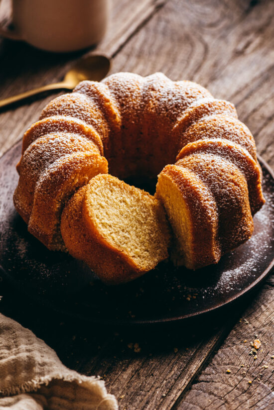 Quatre Quarts Moelleux à La Vanille