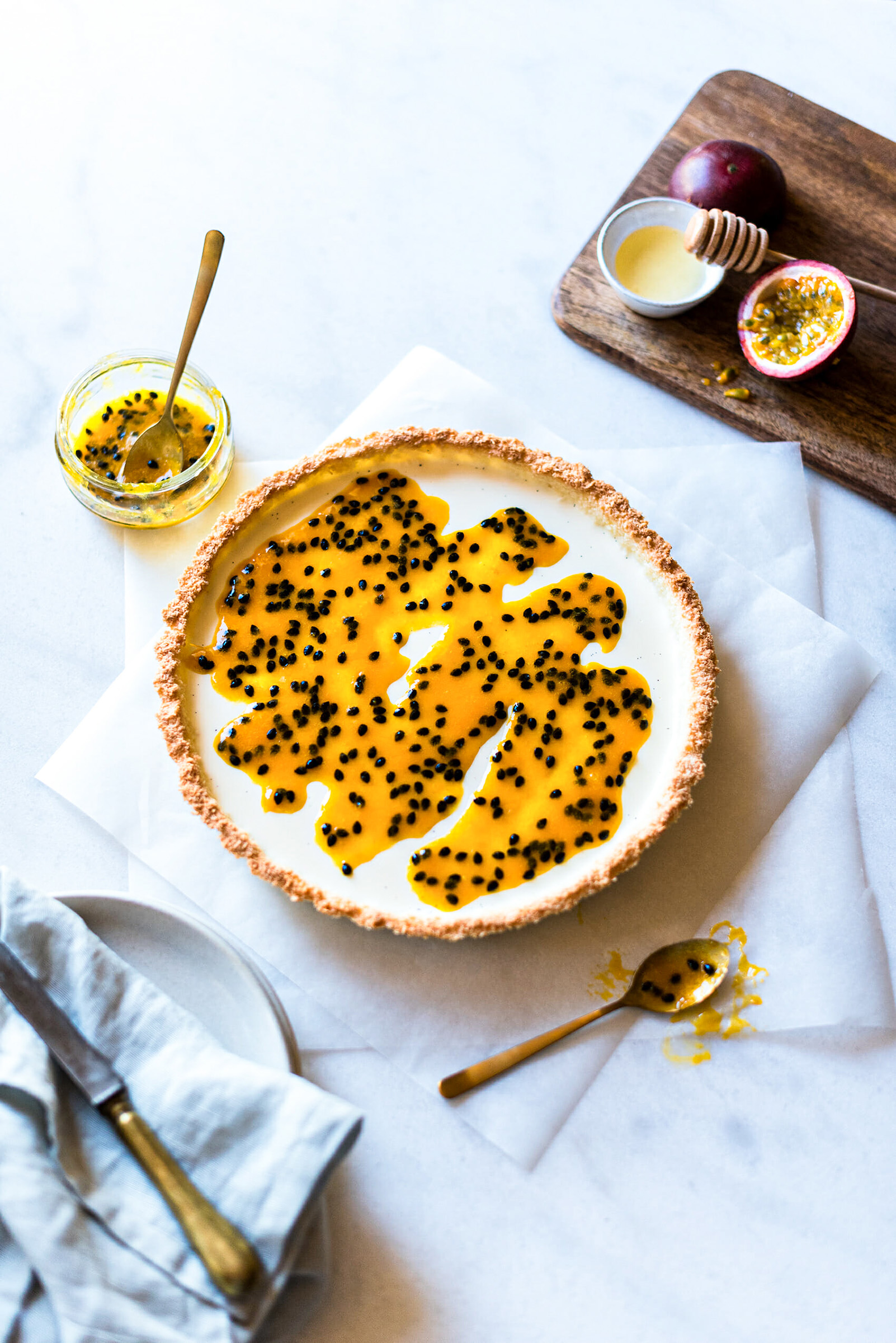 Tarte fruits passion panna cotta vanille - Lilie Bakery