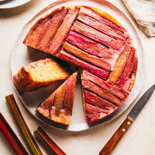 Gâteau à la rhubarbe - Lilie Bakery